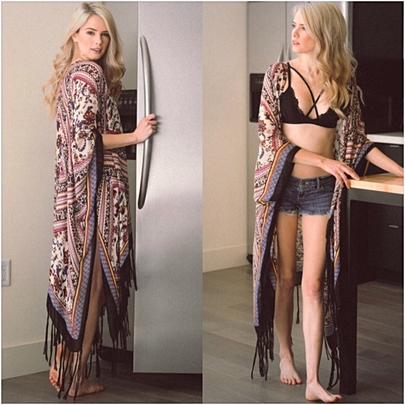 Beautiful Bohemian Kimono Wrap One Size 0-18 Armholes Tassels - Picture 2 of 6